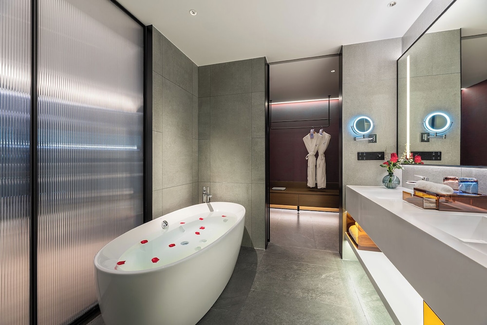Novotel Dongguan Songshan Lake 55/57