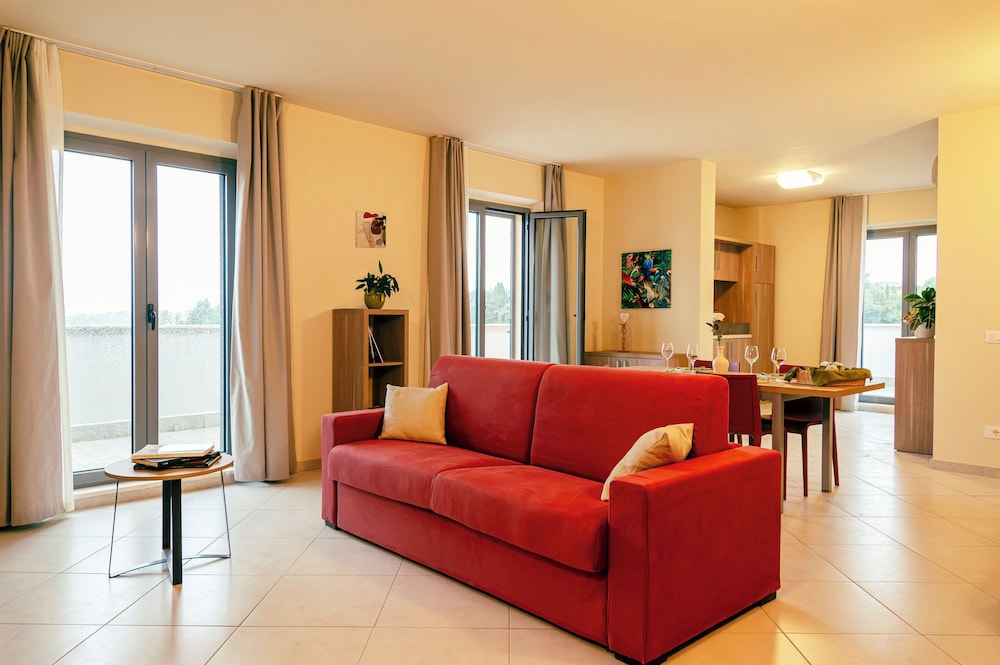 Tuscasi Aparthotel 48/67