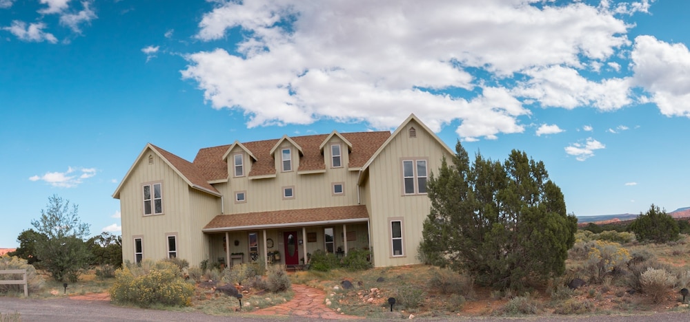 Skyridge Inn Bed & Breakfast 3/73