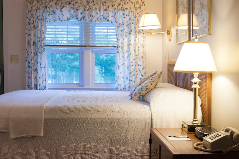 Mount Battie Motel 26/73