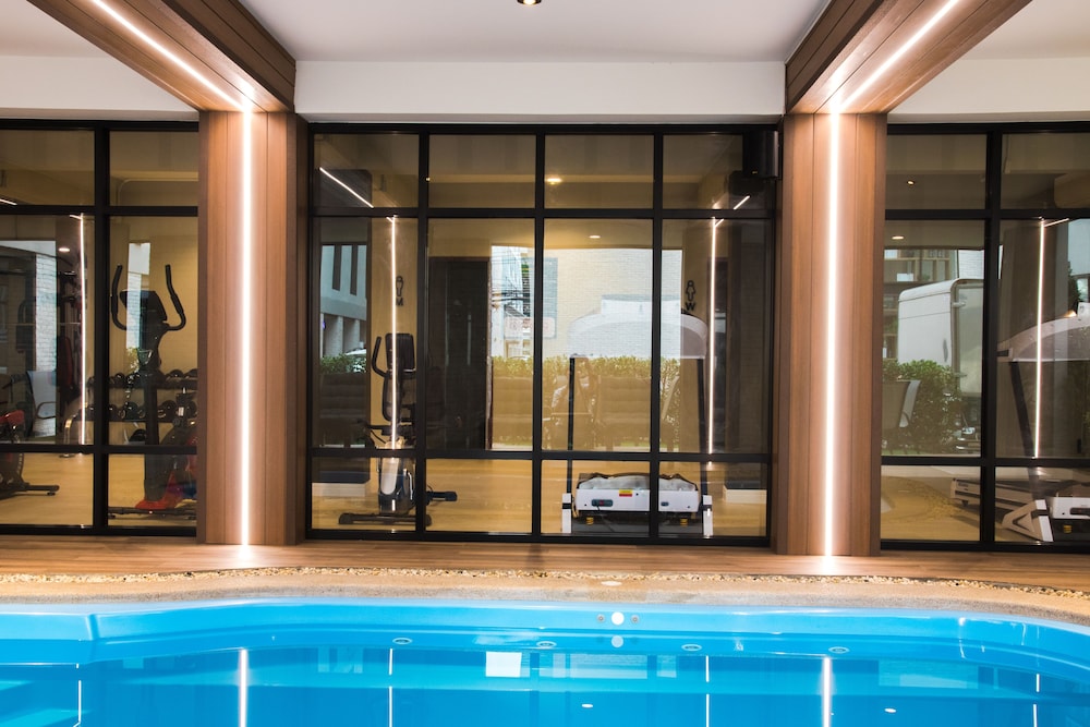 B Stay Hotel 23/40