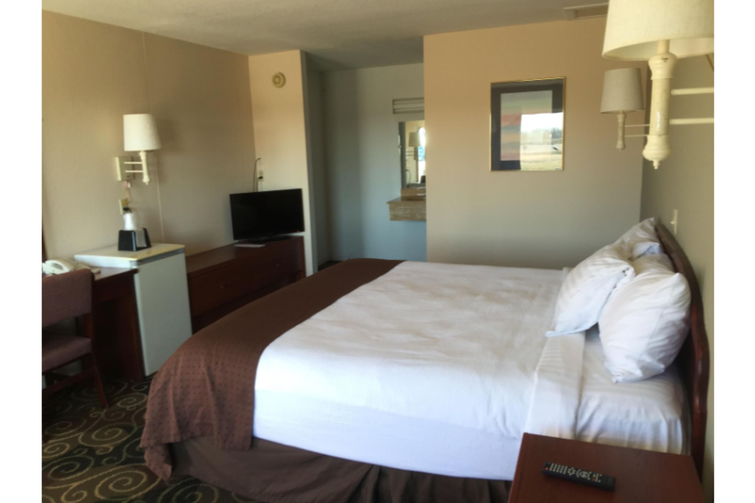 Americas Best Value Inn Elm Creek 6/10