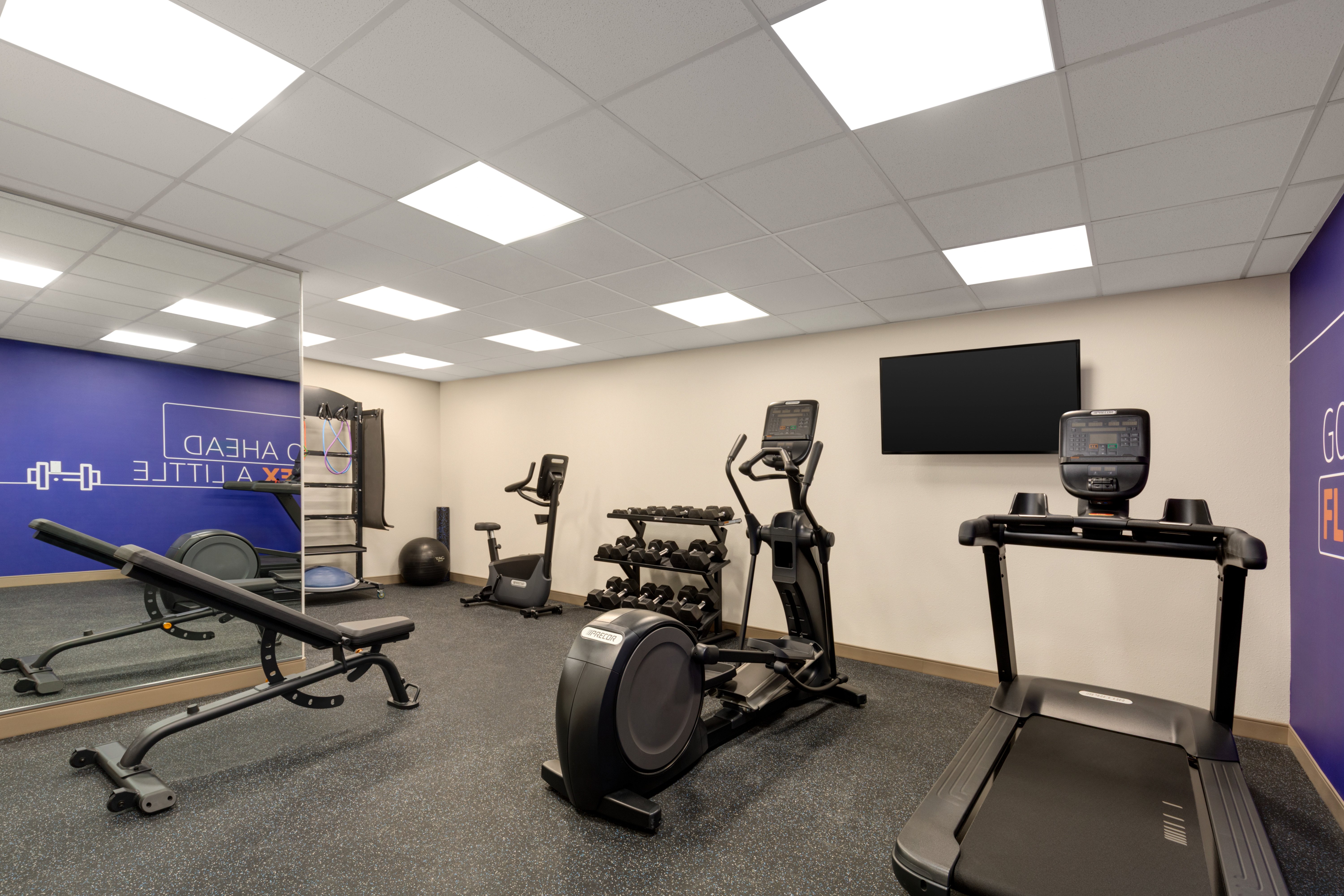 Holiday Inn Express & Suites Hayward - Castro Valley 22/40