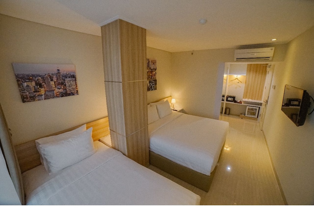 Hotel Dharmein Jakarta 8/58