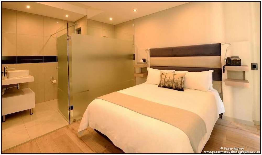 The Lakes Boutique Lodge 12/50