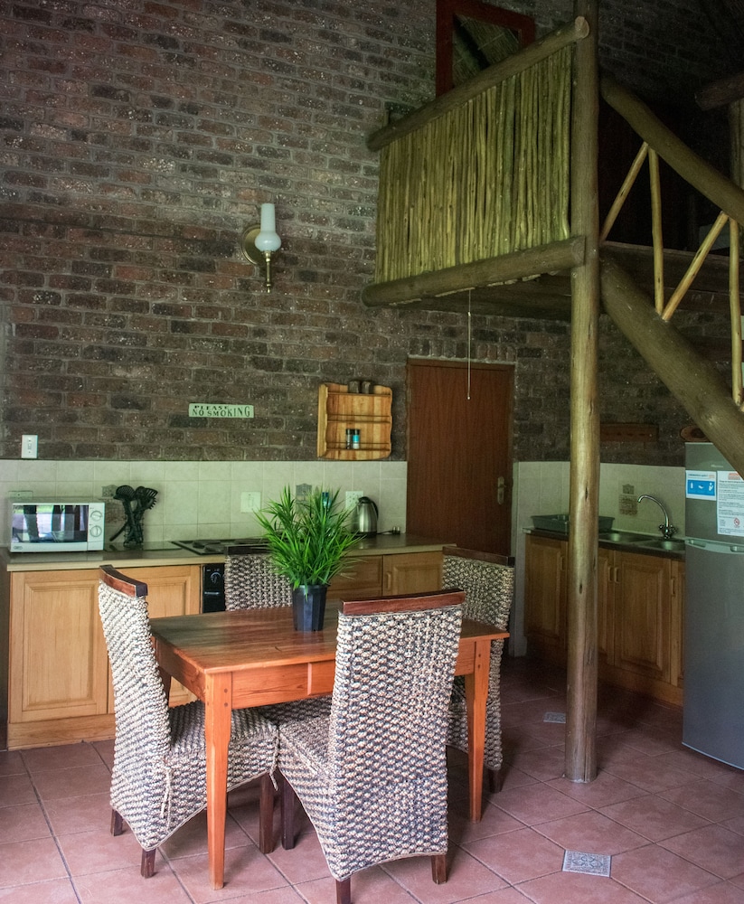 Areena Riverside Resort 6/43