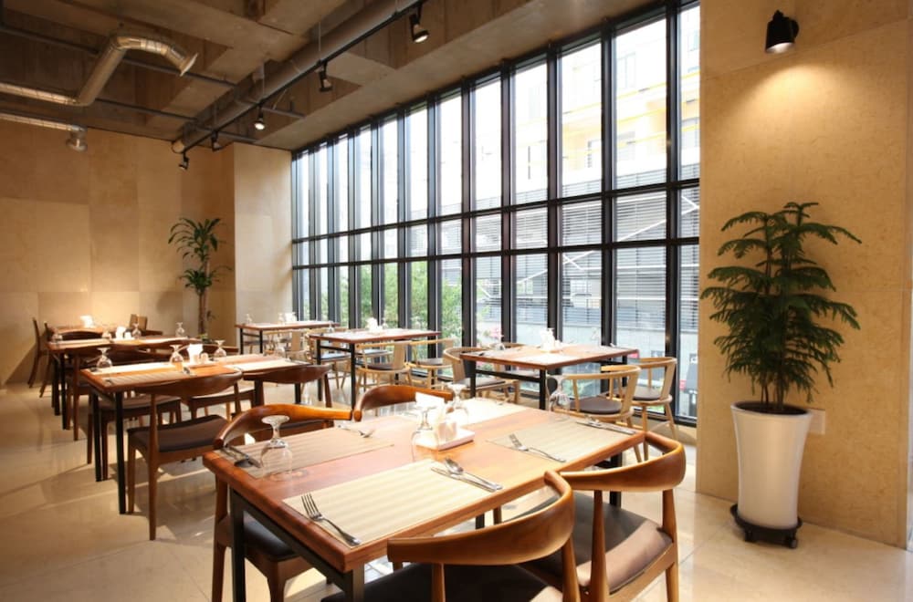 Yeoubi Hotel 42/61