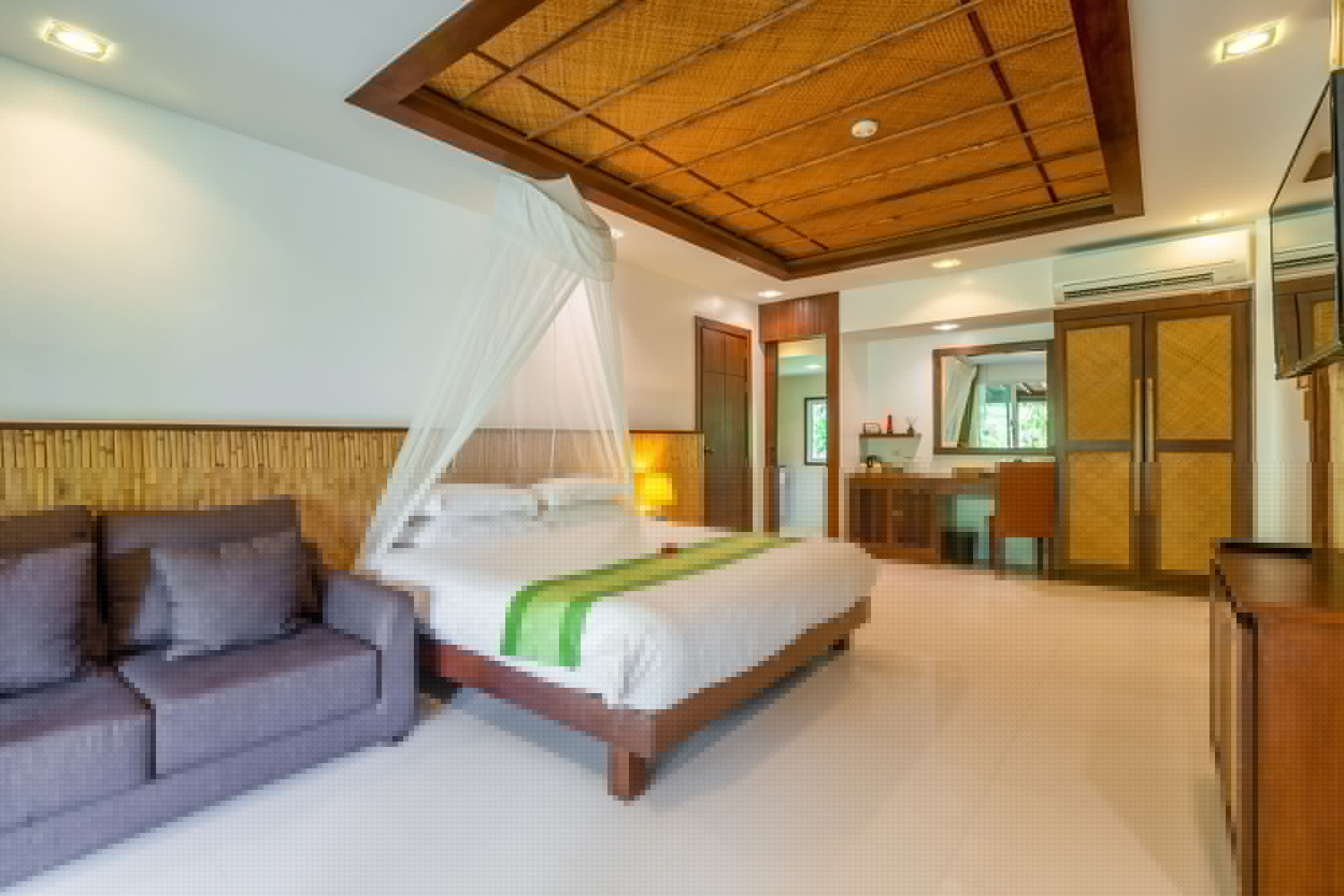 Tropical, Family, Double and Twin Beds