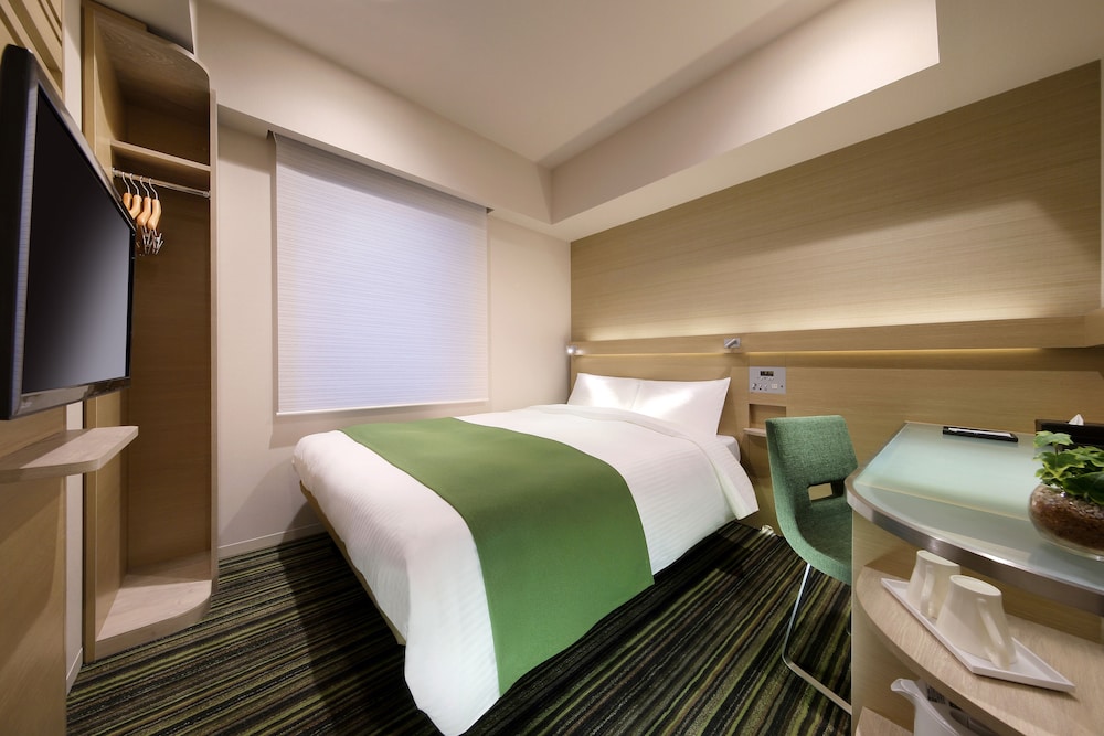 Keio Presso Inn Tokyo Station Yaesu 22/76