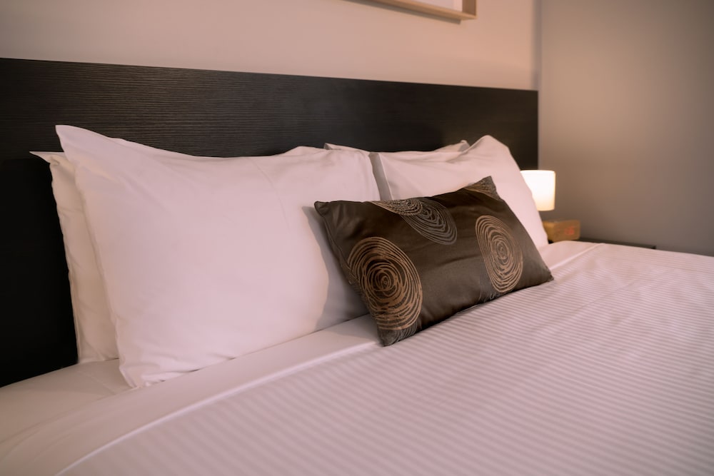 Boathouse Resort Studios & Suites 30/69