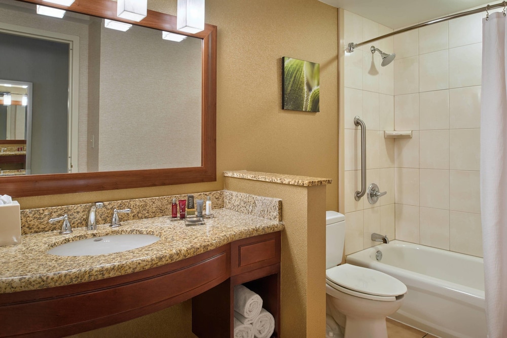 Chicago Marriott Midway 48/50