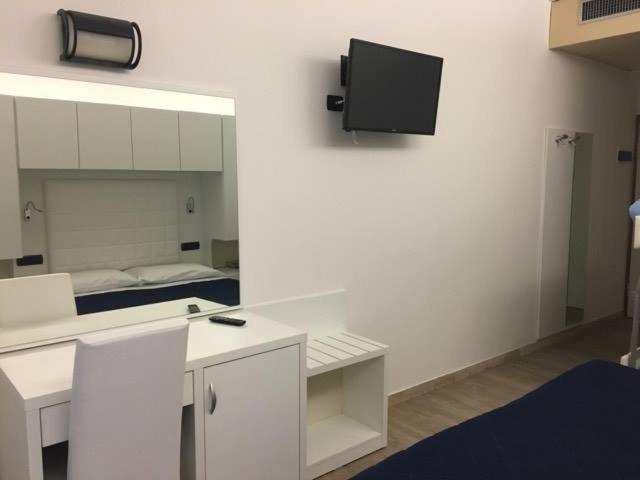 Hotel Saint Tropez Riccione 34/39