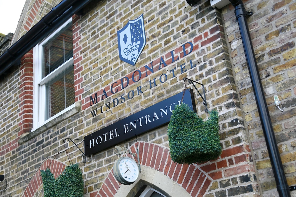 Macdonald Windsor Hotel 2/55