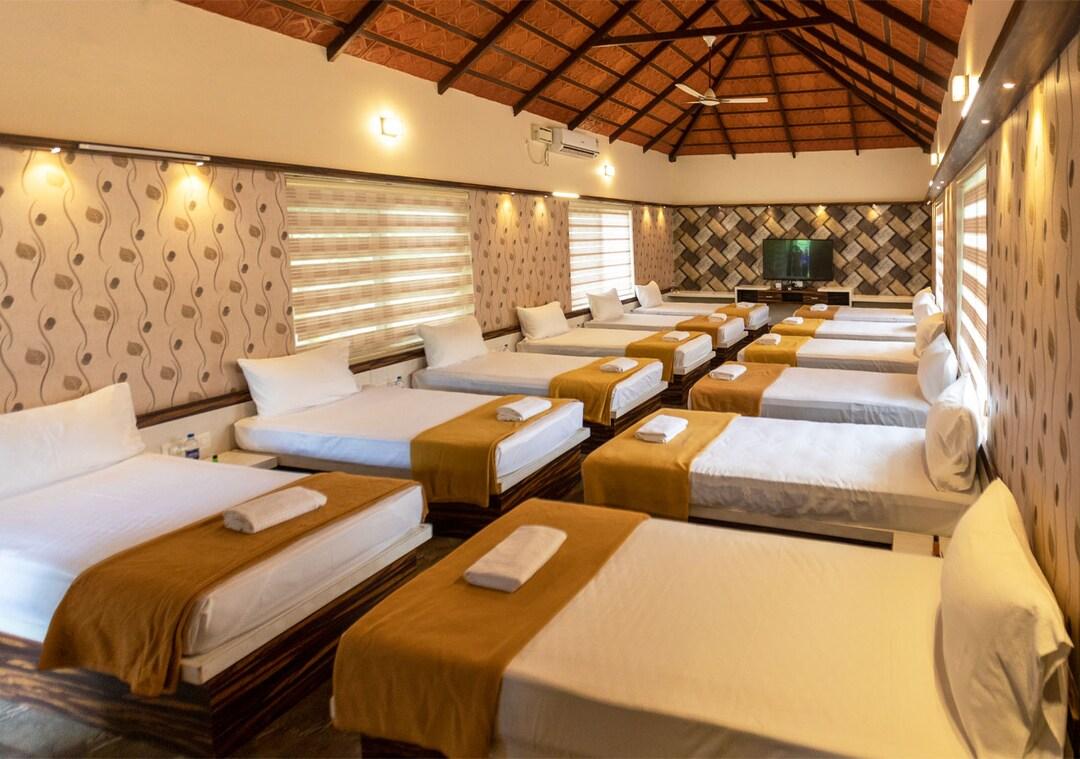 Mixed Dorm, Cottage, 12 Beds