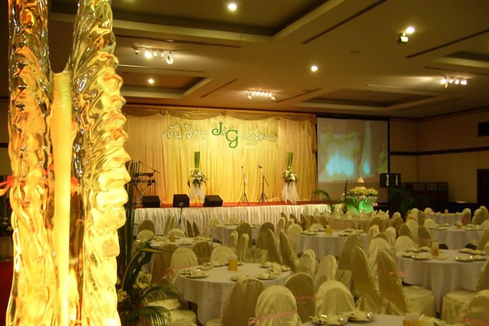 Royal Diamond Hotel 45/55
