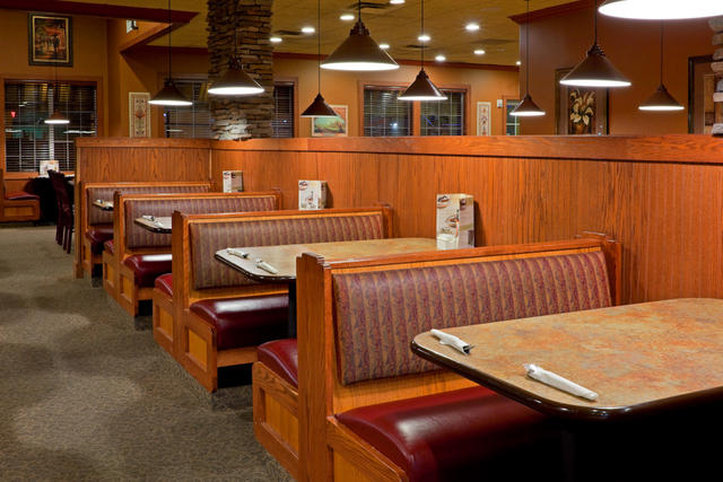 Holiday Inn Suites Regina 44/62