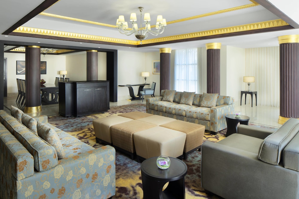 Sheraton Sharjah Beach Resort Spa 48/58