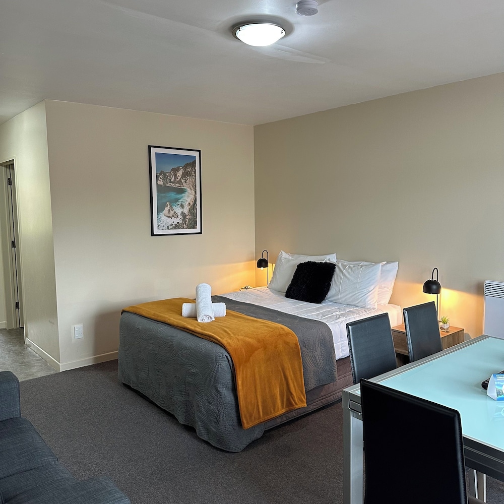 Franz Josef Top 10 Holiday Park 25/75
