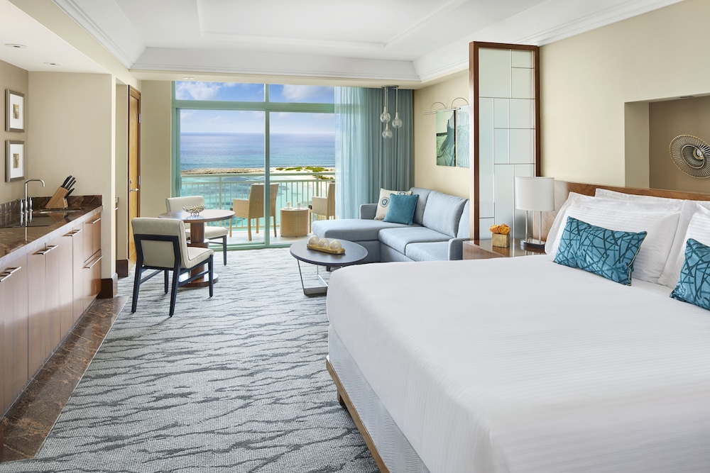 2 Bedrooms, Ocean, Suite, 2 King Beds, 2 Sofa
