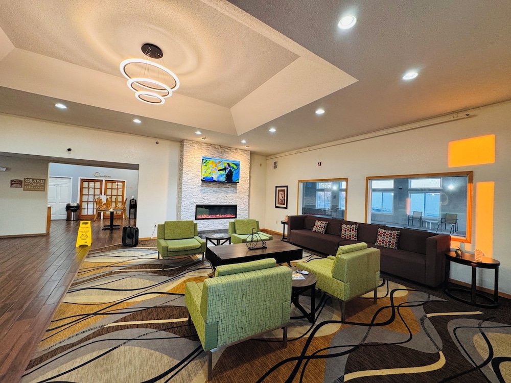 GrandStay Hotel & Suites Waseca 22/29