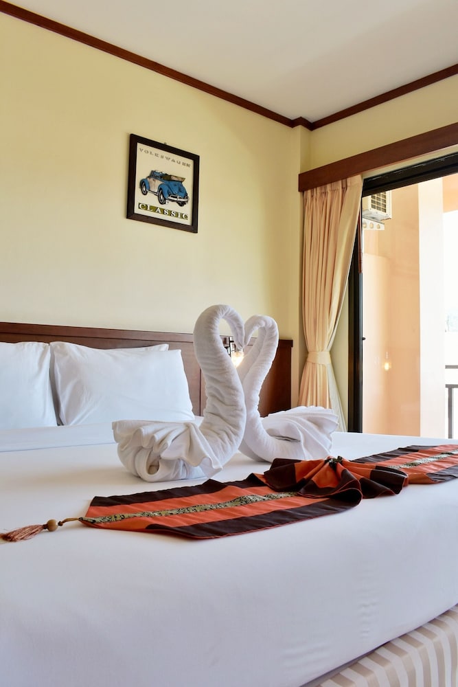 Outdoor Inn Kata Hotel 25/50
