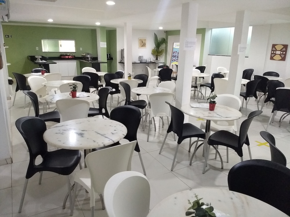 Conde Hotel 52/67