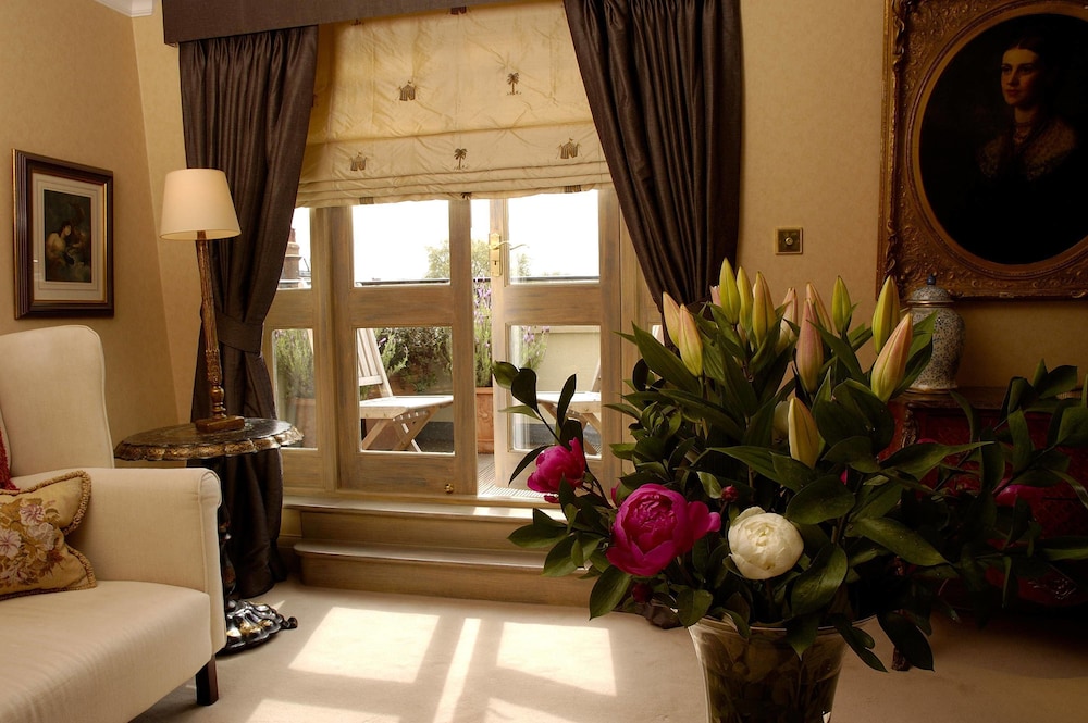 San Domenico House Hotel 4/56