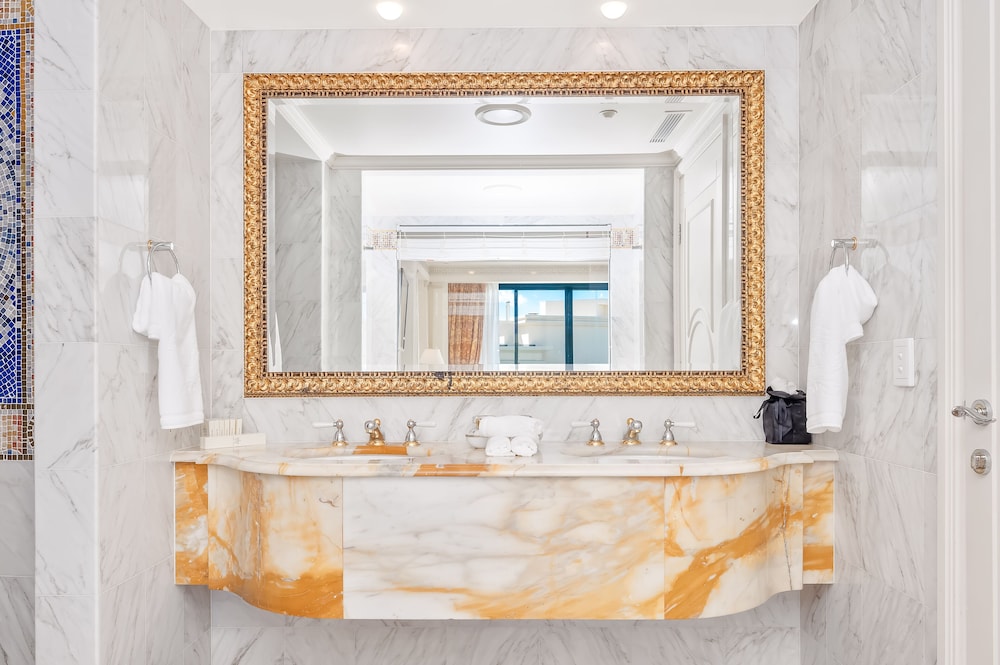 Imperial Hotel Gold Coast 8/50