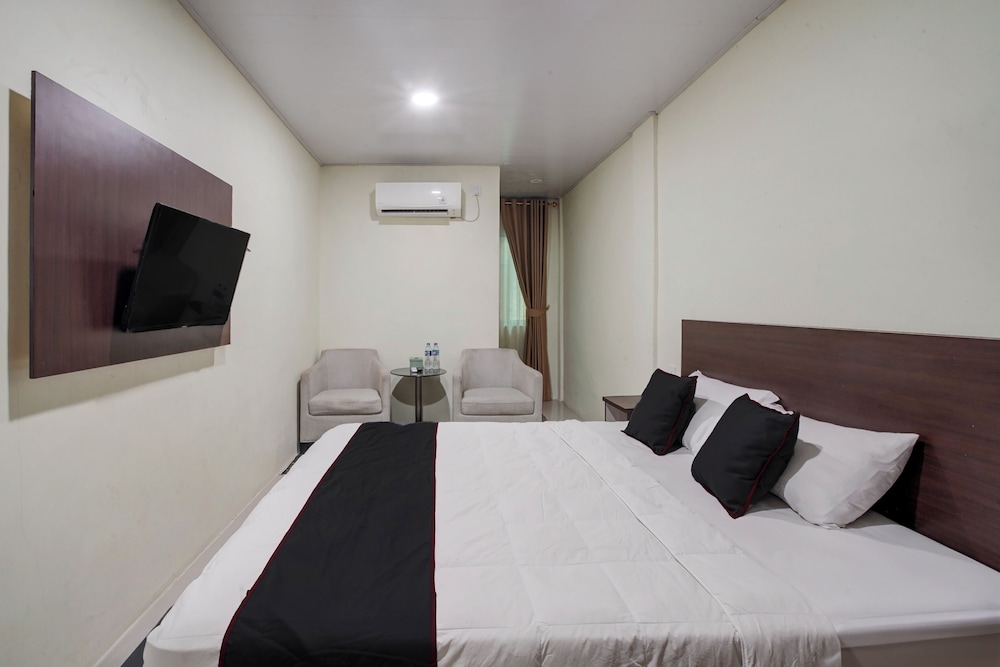 Collection O near Harbour Bay Mall formerly Kansa Hotel 25/37