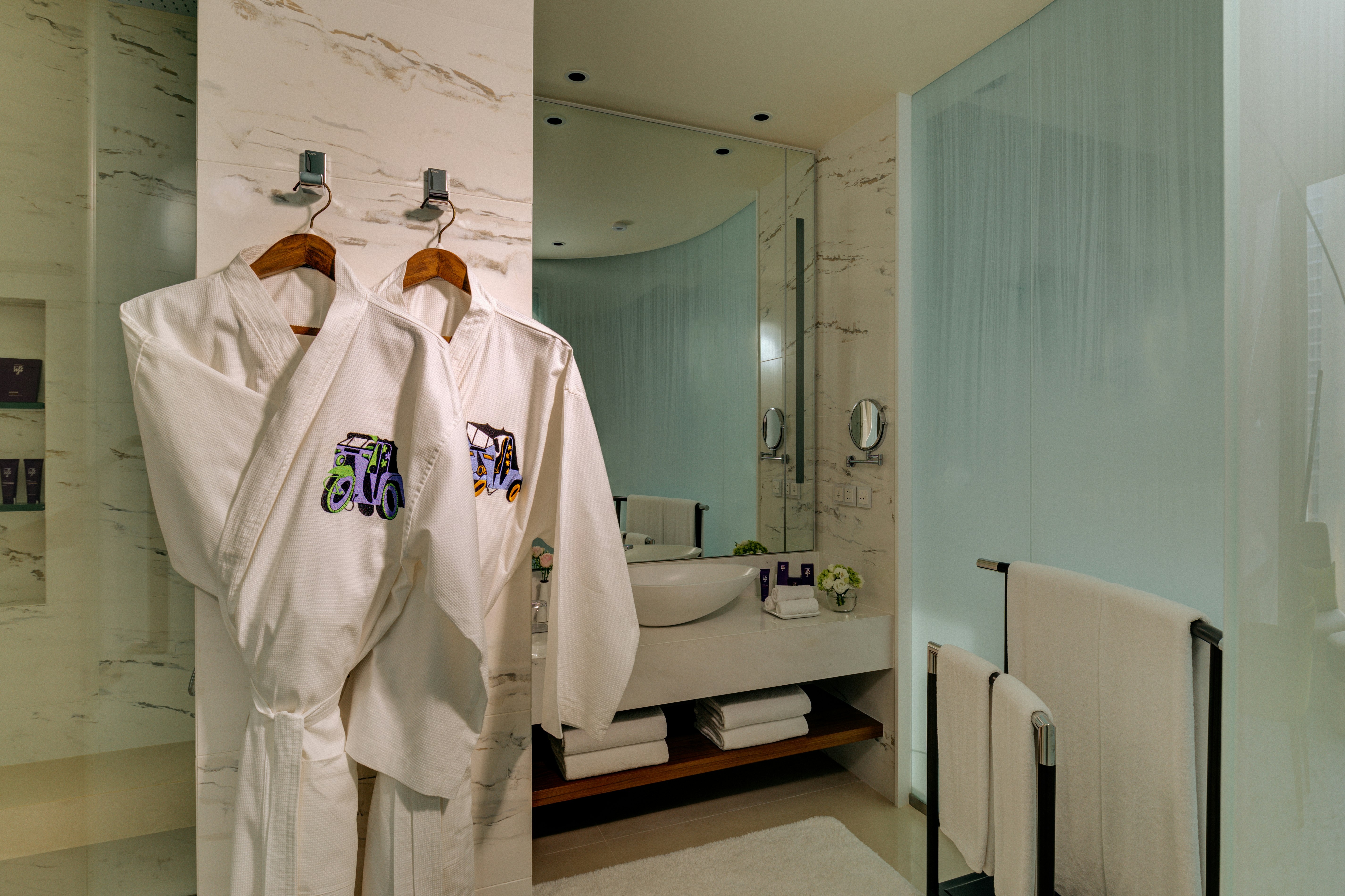 Life, Premier, King Bed, Ocean Front، Cinnamon Life at City of Dreams 6/6