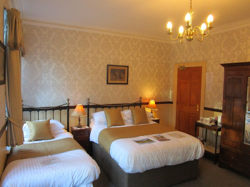 Brookfield B&B Guest House 7/25