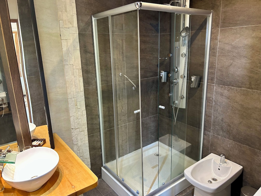 BAHIA PARAISO LUXURY SUITES 52/57