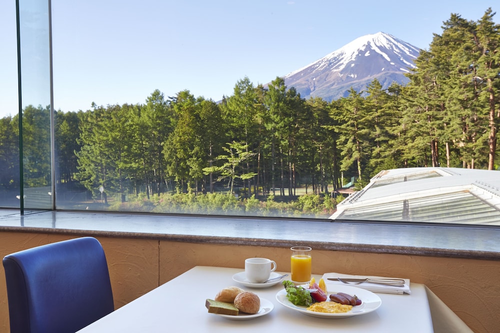 Fuji Premium Resort 35/50