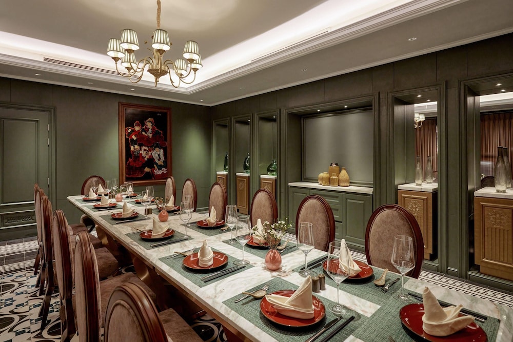 Peridot Grand Luxury Boutique Hotel 34/50
