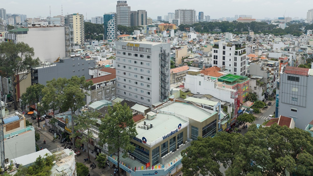Viet Lotus Saigon Hotel 46/50