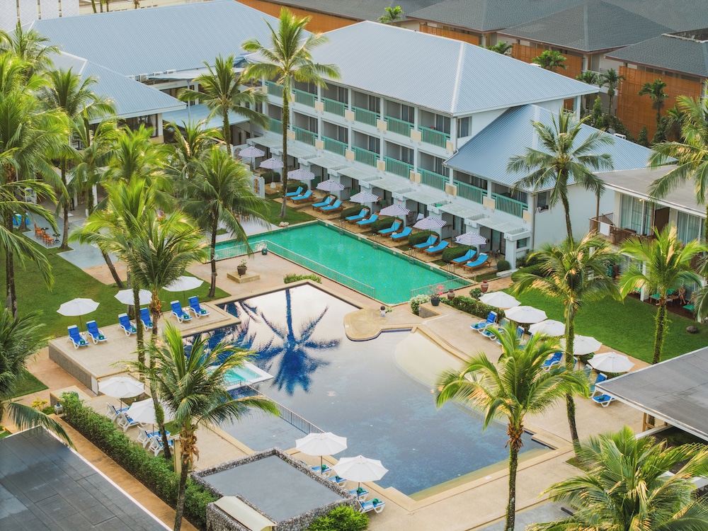 Briza Beach Resort in THAI MUEANG