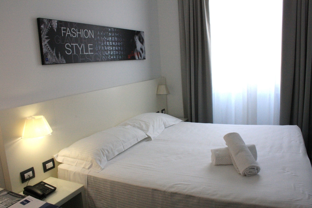 iH Hotels Milano Watt 13 18/76