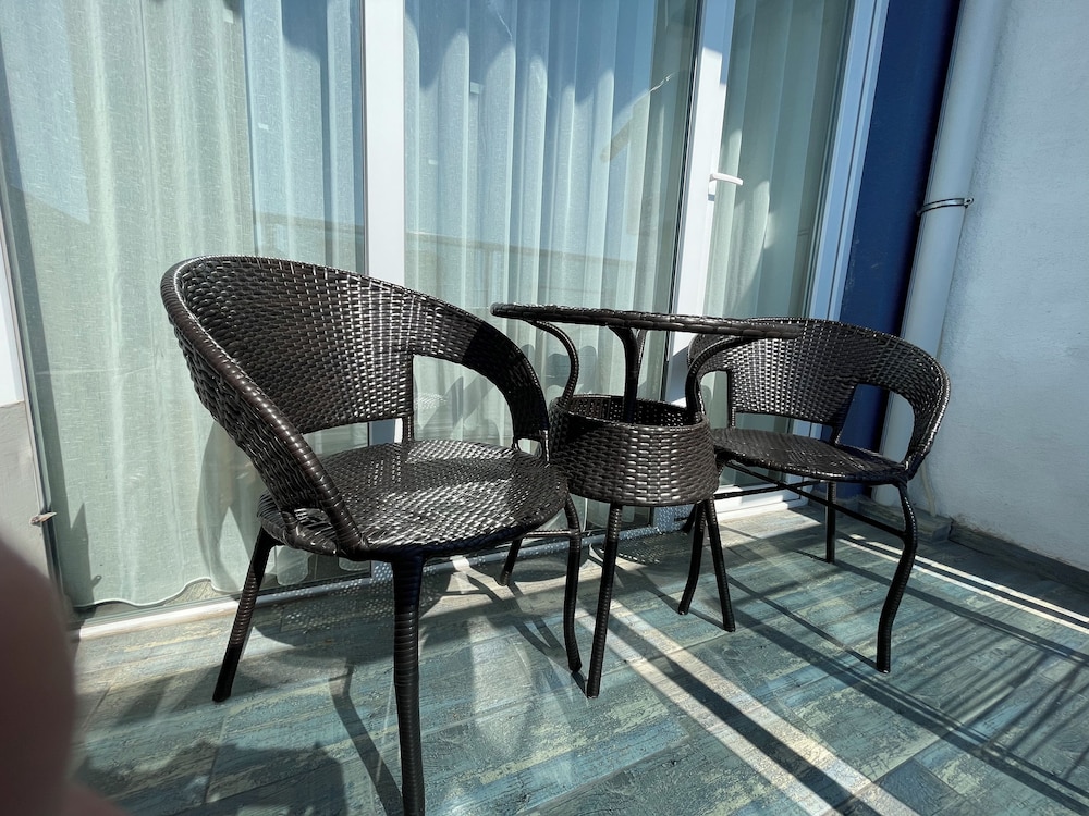 Batumi Real Lux 25/50