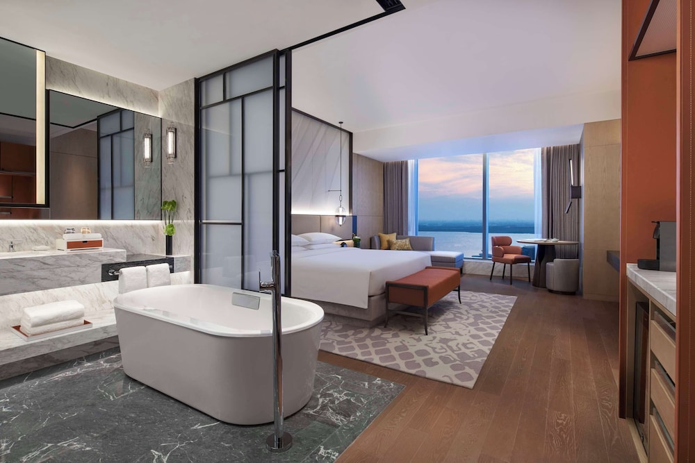 غرفة بسرير كينج بإطلالة على البحيرة، Hyatt Regency Changshu Kuncheng Lake 8/8