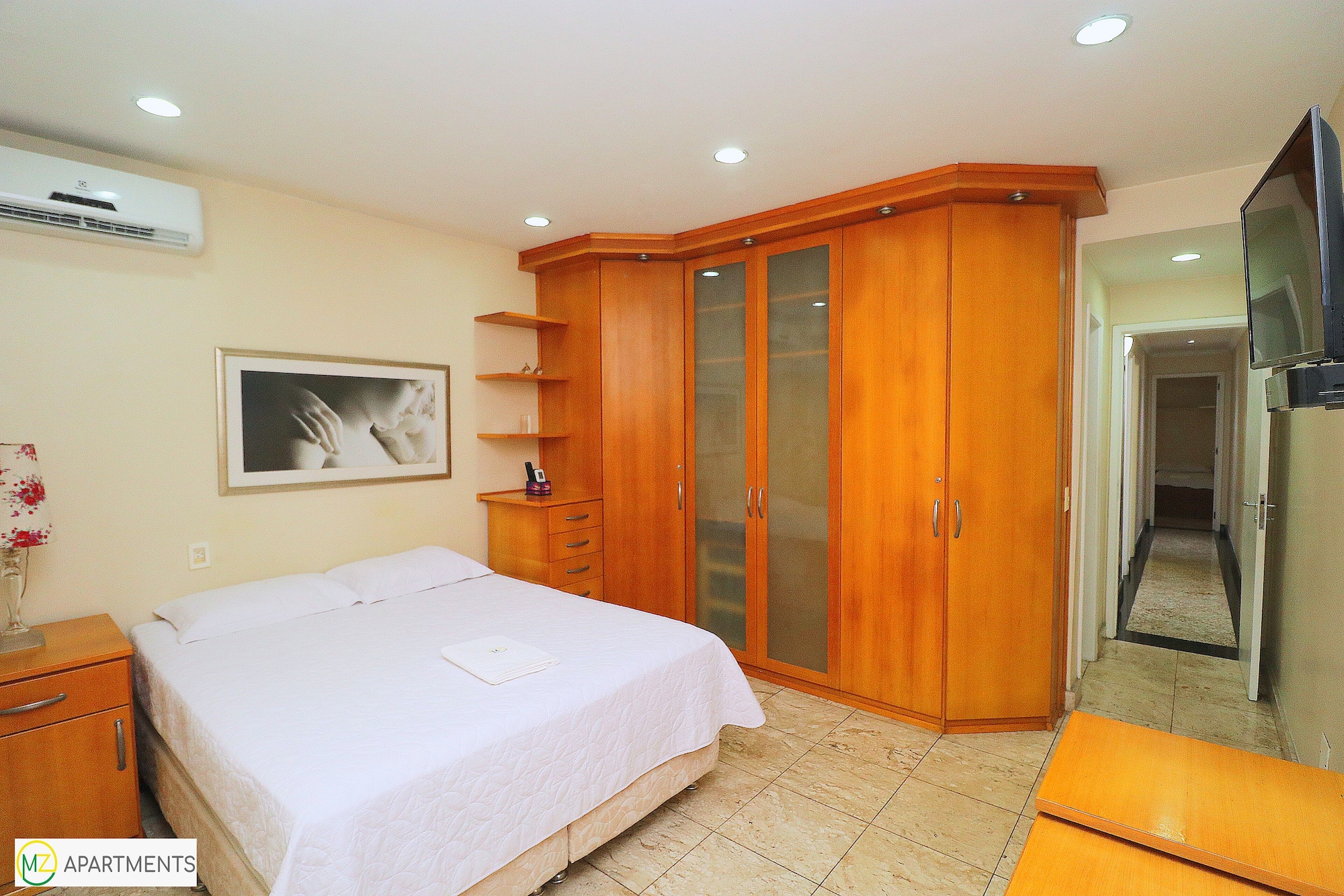 3 BEDROOMS, FAMILY, APARTMENT, KITCHEN