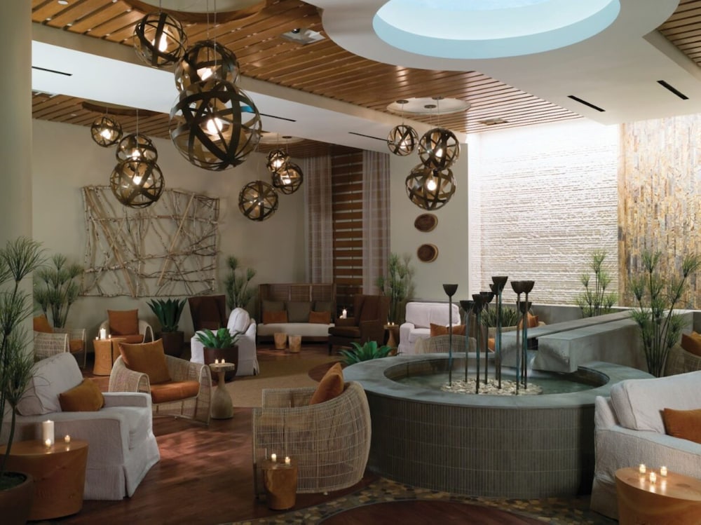 The Palazzo Prestige Club Lounge 46/68