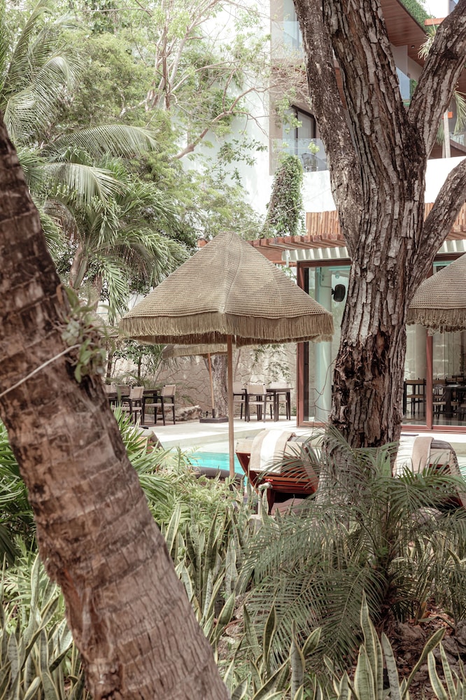 Prana Boutique Hotel 46/47