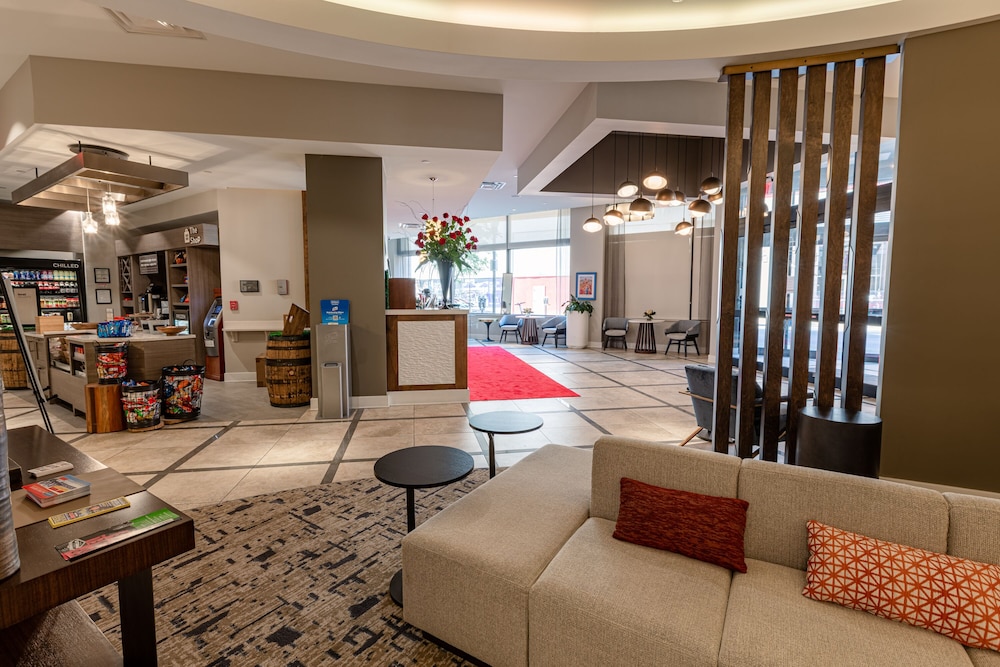 Hilton Garden Inn Louisville Downtown 64/87