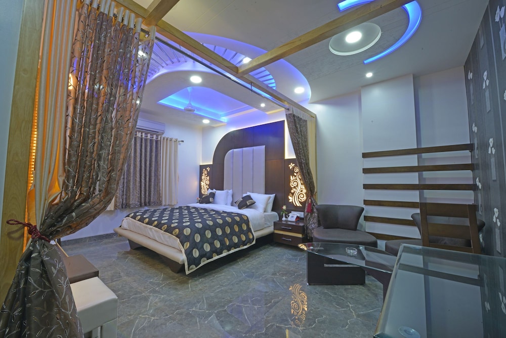 Hotel J P International 16/39