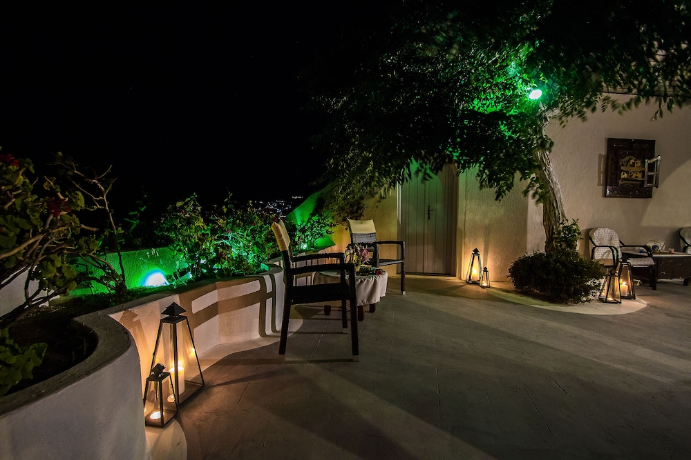 Villa Iliovasilema Santorini 37/50