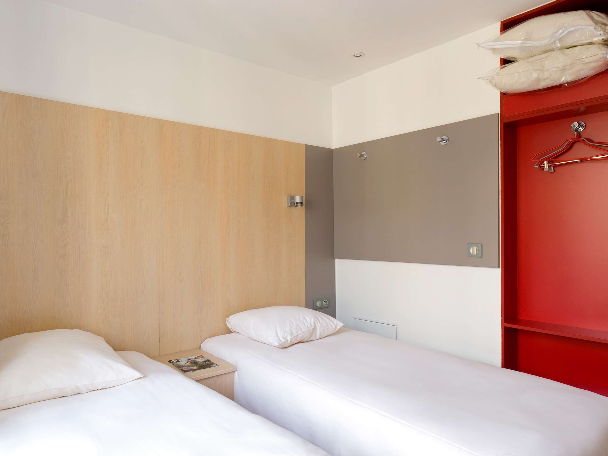 STANDARD, DOUBLE BED