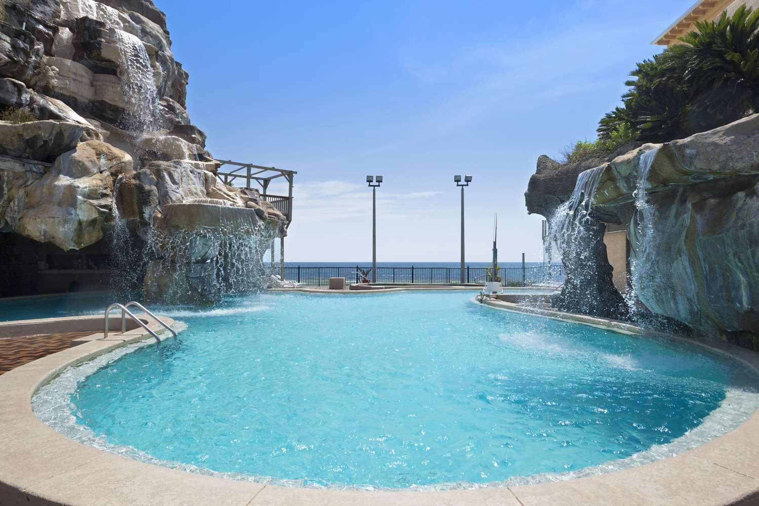 Days Inn By Wyndham Panama City Beach/Ocean Front 49/53