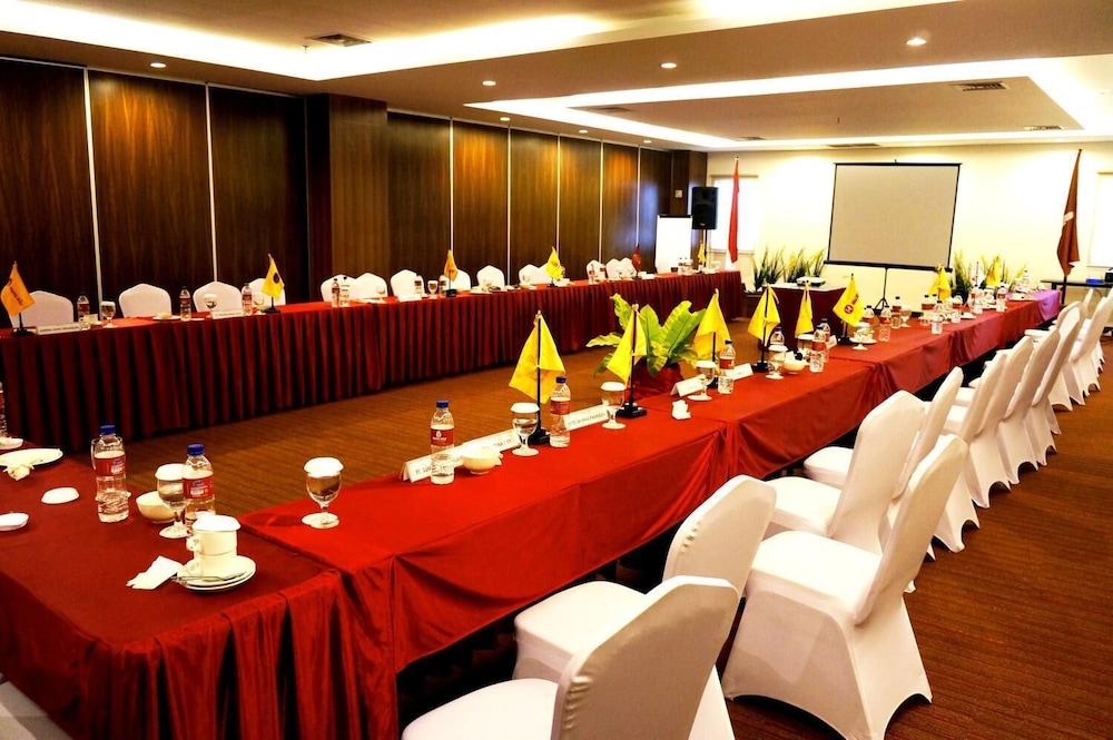 Ameera Hotel 28/37