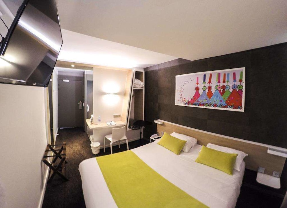 Brit Hotel Le Kerodet 22/65