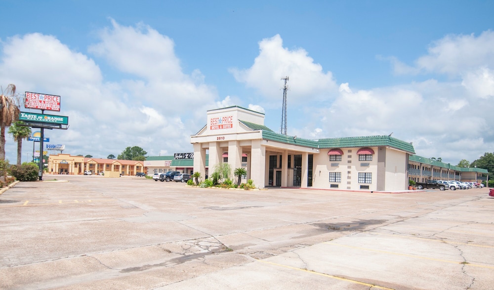 Best Price Motel & Suites 51/56